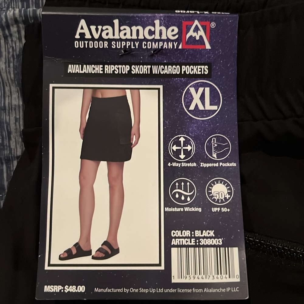 XL avalanche, rip stop skort w/ cargo pockets go hiking or day of adventure
